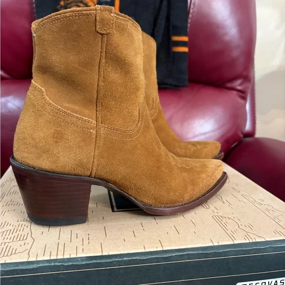 The Daisy boot - Picture 4 of 8